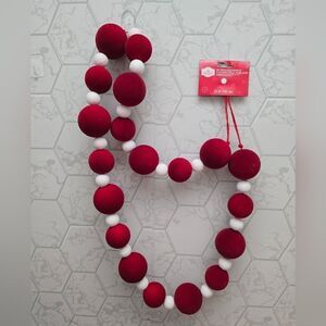 65 inch Red / White Flocked Ball Christmas Garland, New